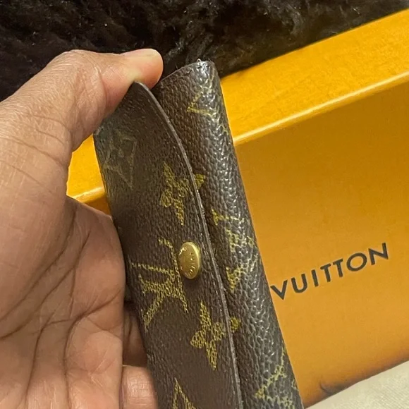 Louis Vuitton Brown and Gold Monogram Key Pouch - Picture 4 of 14